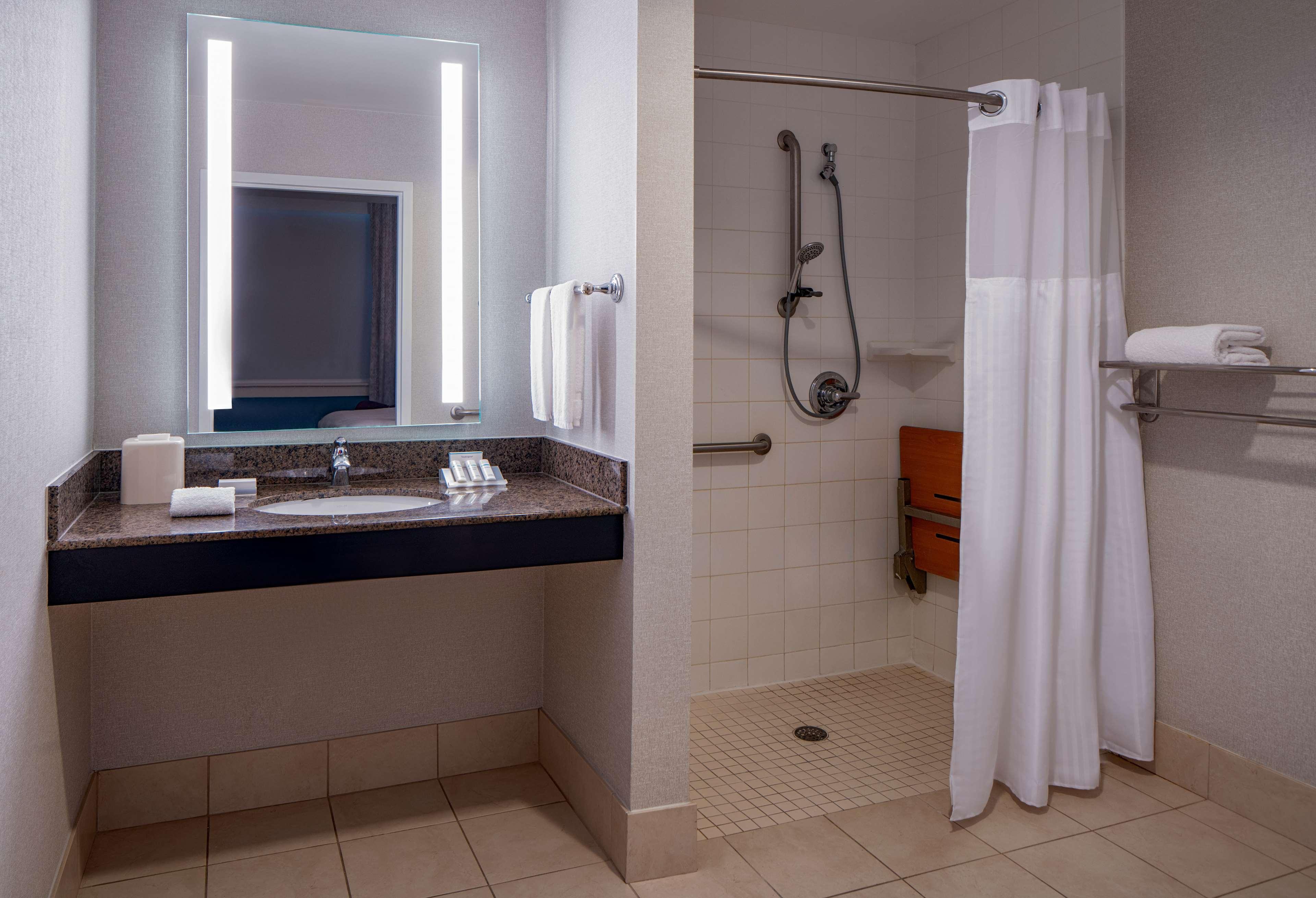 Hilton Garden Inn Jackson Downtown Dış mekan fotoğraf