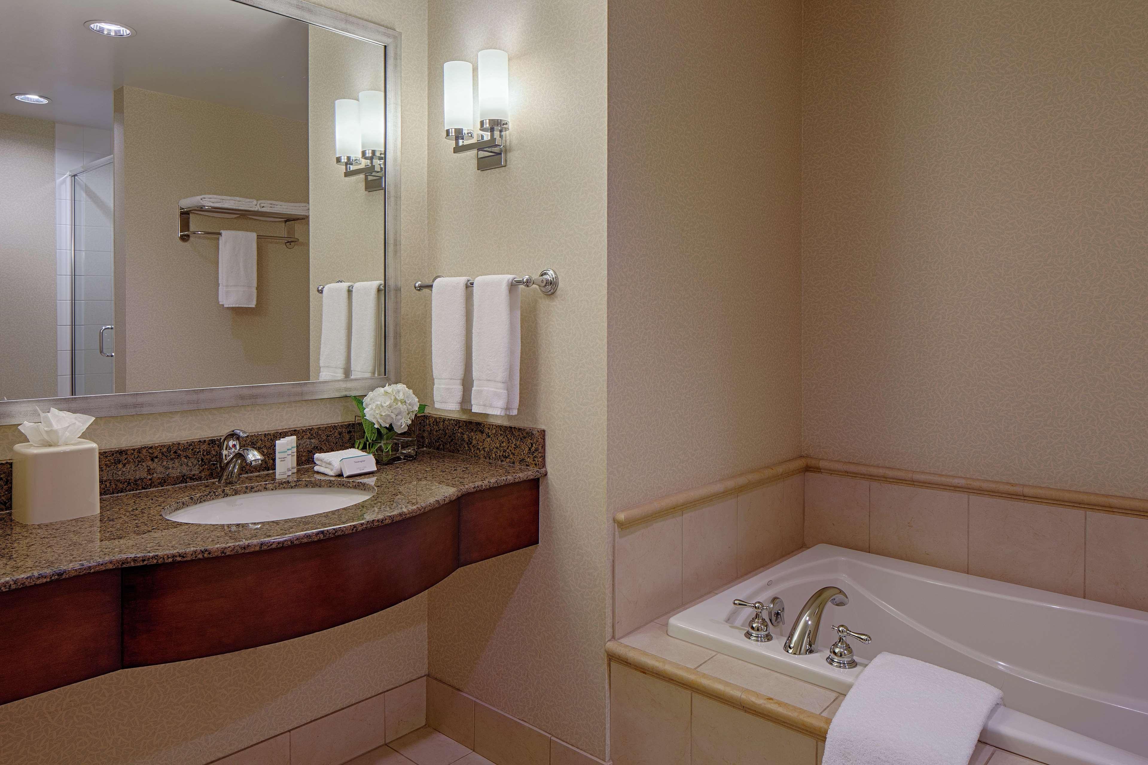 Hilton Garden Inn Jackson Downtown Dış mekan fotoğraf